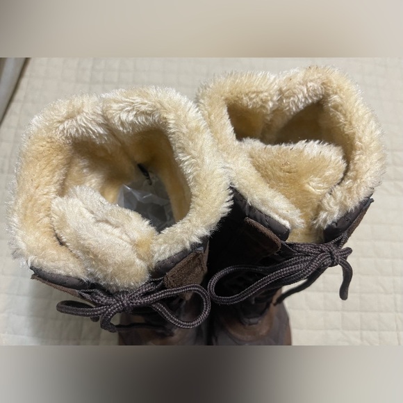 Itasca Brown Lace Up Boots - Picture 8 of 8